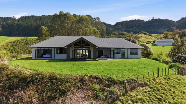 Grand Living with Panoramic Lake Views