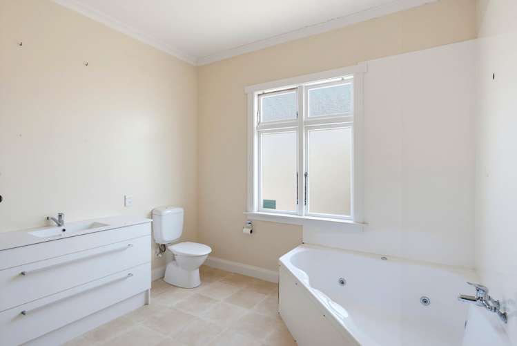 6 Adrian Grove Waikanae Beach_26