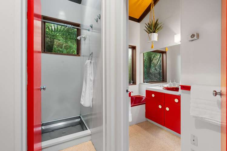 23 & 23A Porterfield Street Macandrew Bay_18