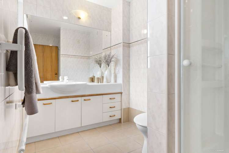 16g Cathedral Place Parnell_12