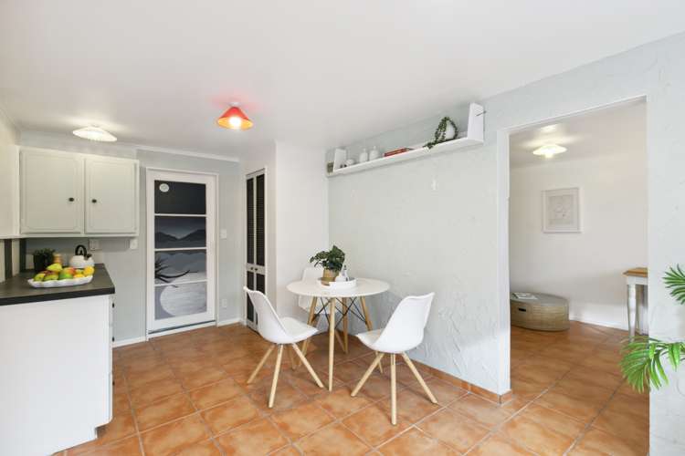 140 Akaroa Drive Maupuia_13