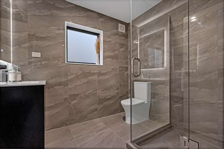 8a South Lynn Road Titirangi_19