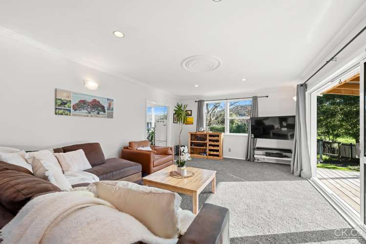 24 Longfellow Street Trentham_2