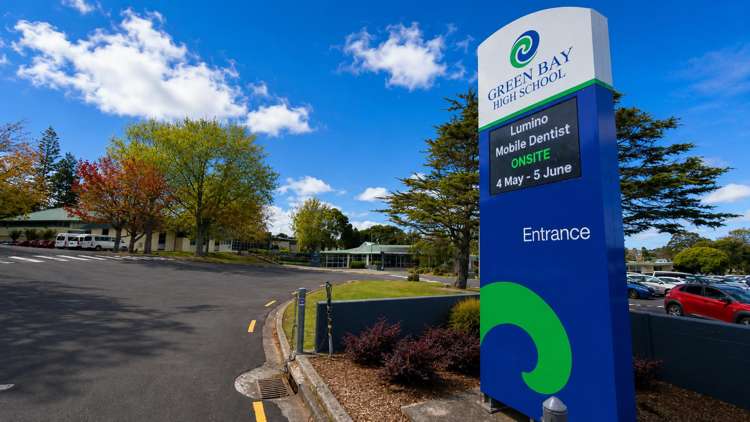 21 & 23 Atkinson Road Titirangi_13