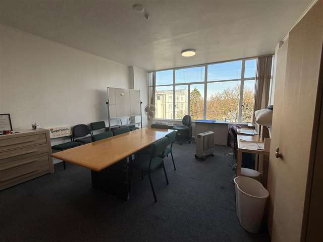 Suite 204, Level 1. 1 Knights Road Hutt Central_4