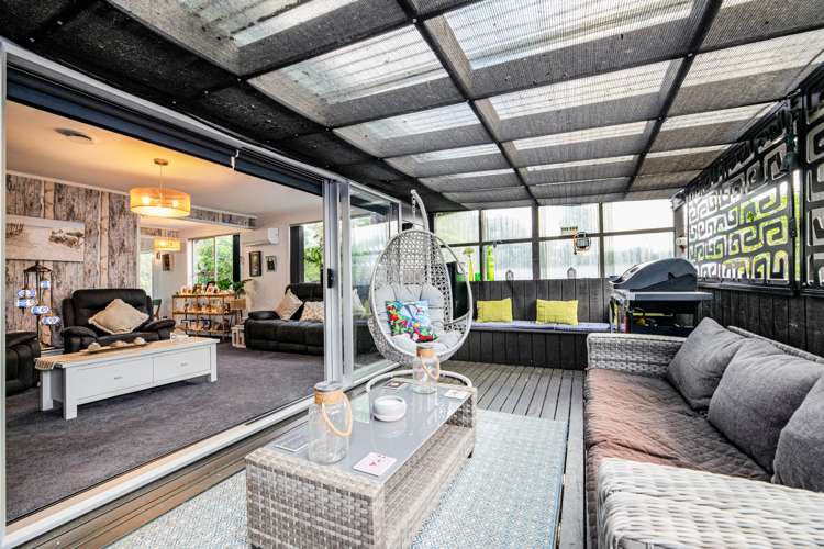 51 Onedin Place Titirangi_6