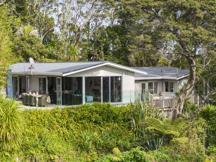 88 Scenic Drive Titirangi_29
