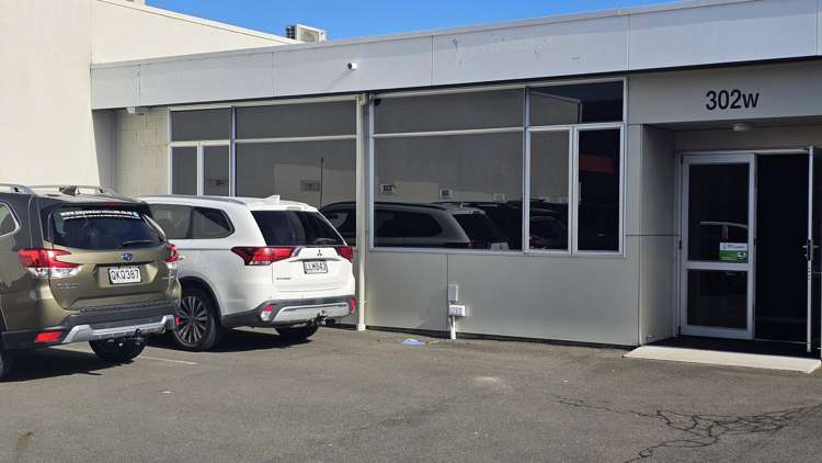 1/302 Eastbourne Street West Hastings_5