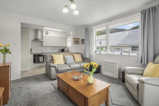 Sunny, Stylish & Easy Eastbourne Living