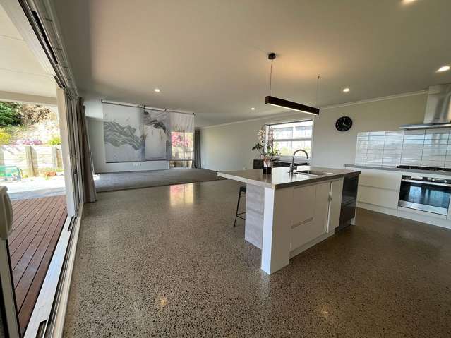 18 Banks Boulevard Whitby_2