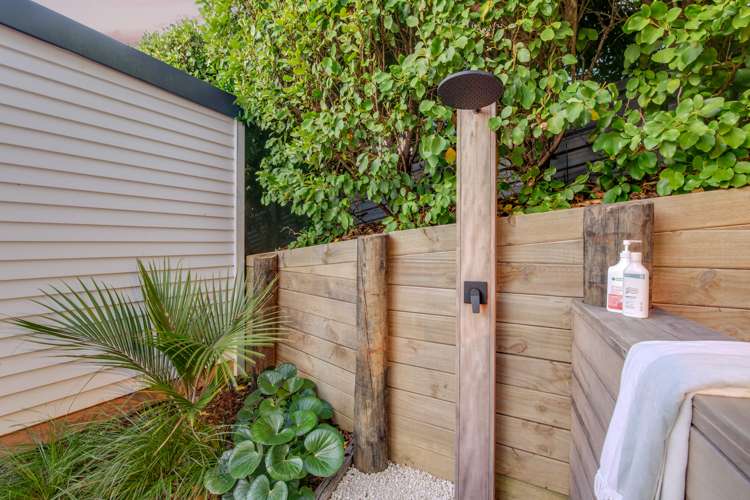 10 Pohutukawa Avenue Red Beach_27