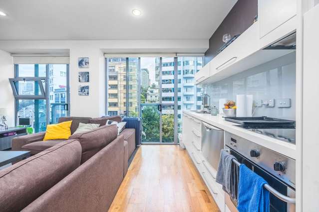 501/2 Beach Road Auckland Central_3