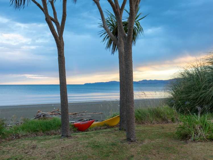 46 Bishop Road Parapara_10