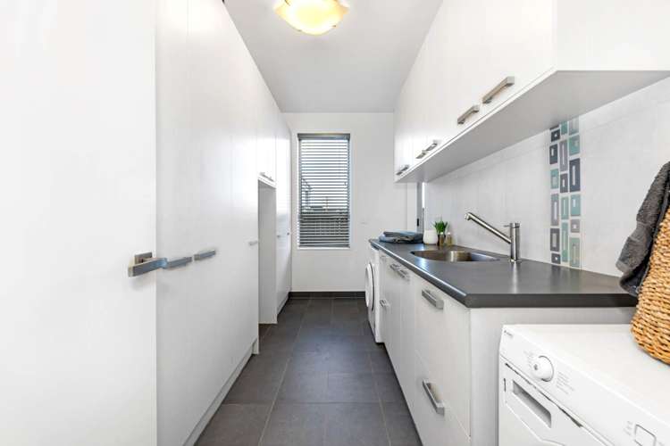 8 Intrepid Crescent Beachlands_38