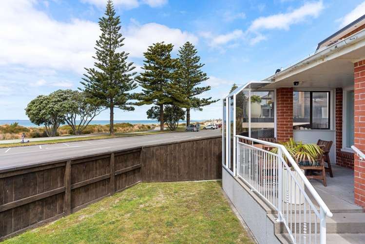 55 Marine Parade Mount Maunganui_16