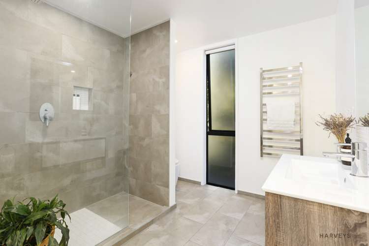 182 Scenic Drive Titirangi_16