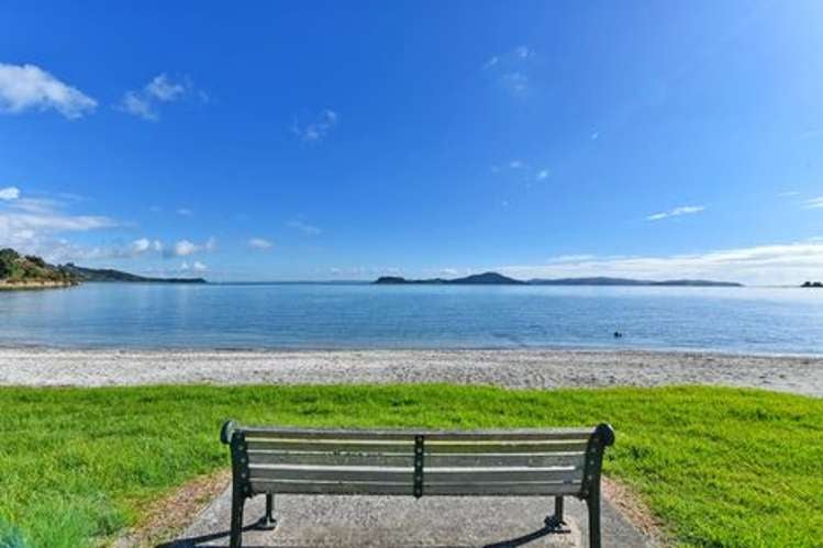 13 Kawakawa Bay Coast Road_0