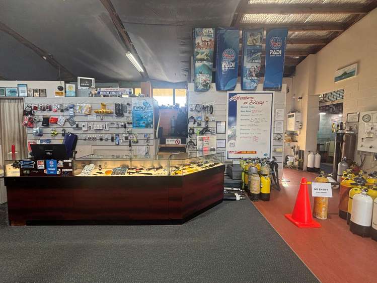 9 Marina View Paremata_1