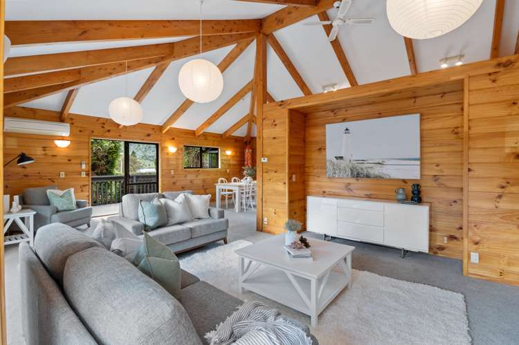 4 Steep Street Lake Okareka_6