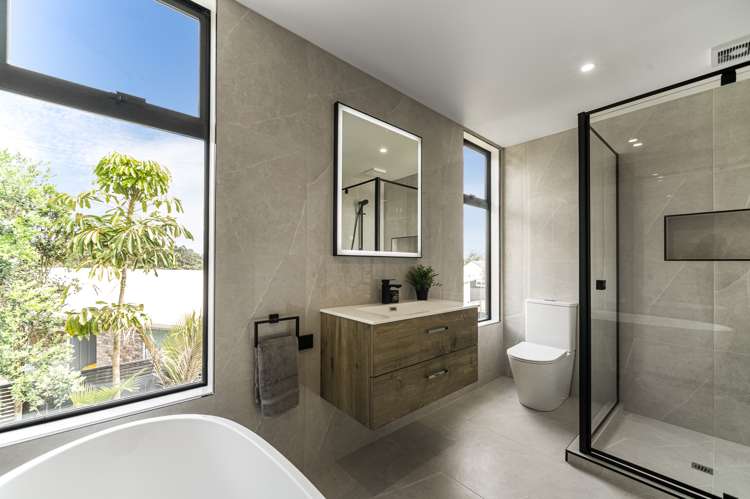 2/111 Taikata Road Te Atatu Peninsula_17