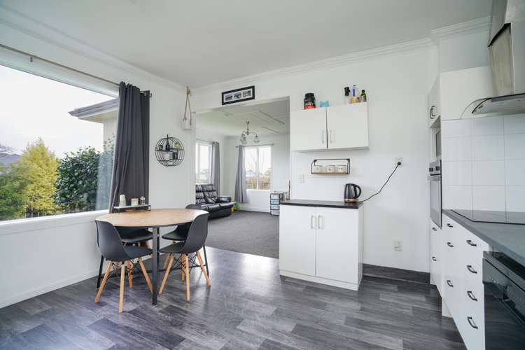 200 Pomona Street Strathern_6