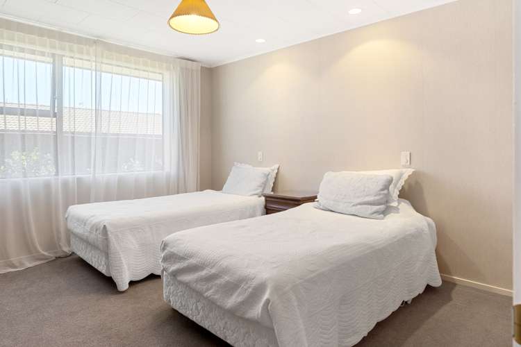 5 Stead Crescent Stoke_11