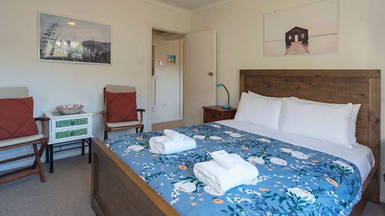 20 Fountain Place Beachville_16