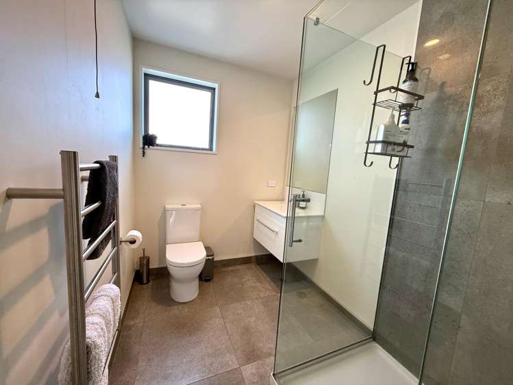  2/6 Manning Place Woolston_8