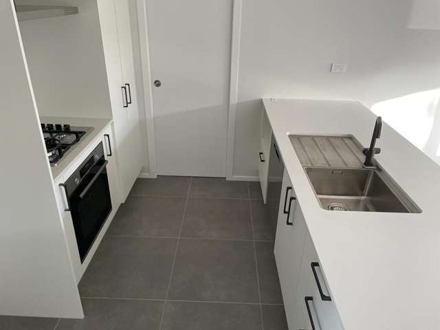 2/54 Wellington Street Hamilton East_3