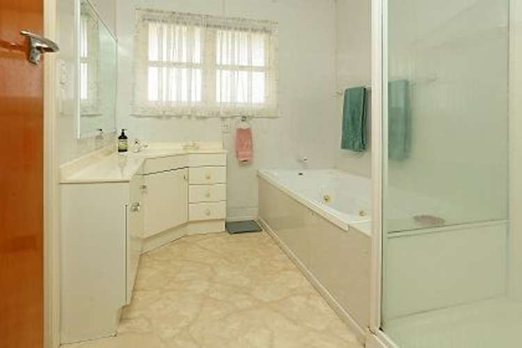 41 Fruitvale Road New Lynn_19