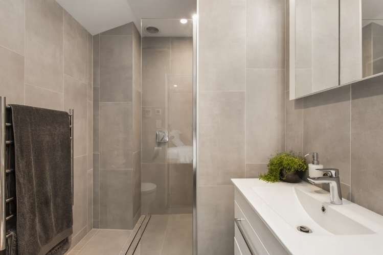 56 Titirangi Crescent Parklands_5