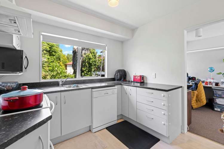 2/49 Meadway Sunnyhills_7