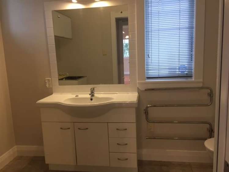 62 Lake Road Narrow Neck_11