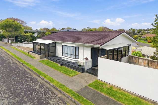 St Johns Hill Living, Beautifully Presented