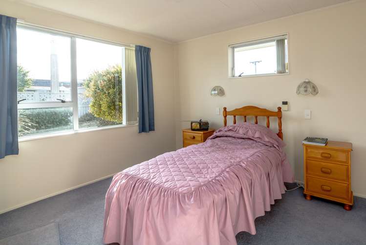1a Miller Place Lyall Bay_9