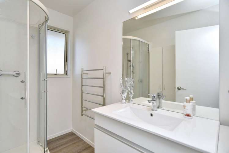 241 Wainoni Road Avondale_12