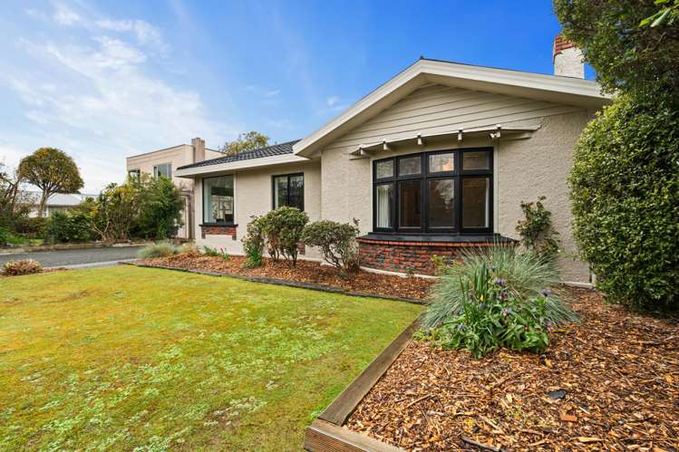 1/223 Queens Drive_0
