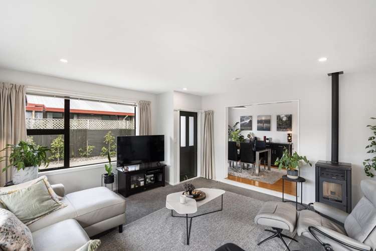 2/134 Milton Street_0