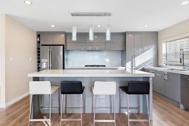 North-Facing Large Family Home!
