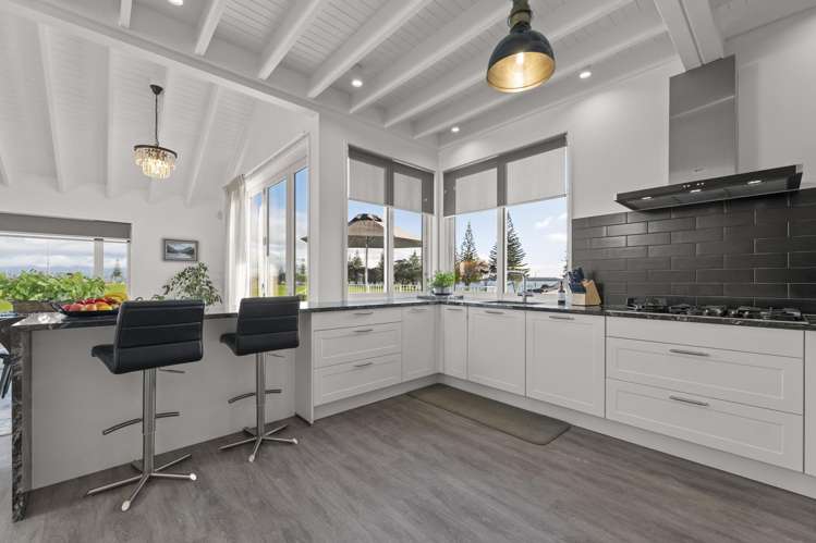 4 Hartwell Place Matua_12