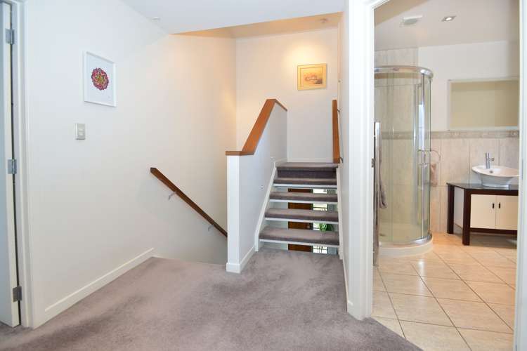 202 Alec Craig Way Gulf Harbour_15