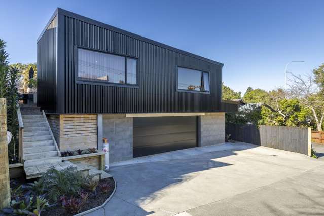 Stylish, Low-Maintenance Living in Prime Strandon