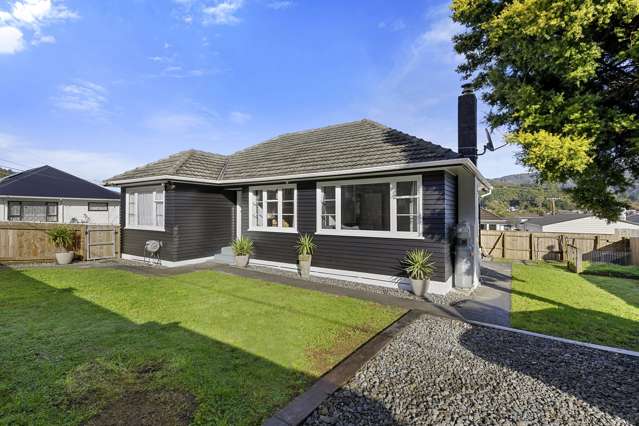 38 Petrie Street Wainuiomata_1
