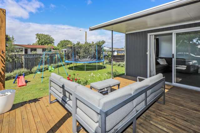2 Murdoch Place Raureka_2