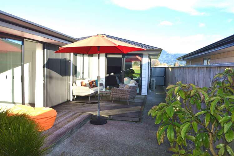 27 Kuini Place_2