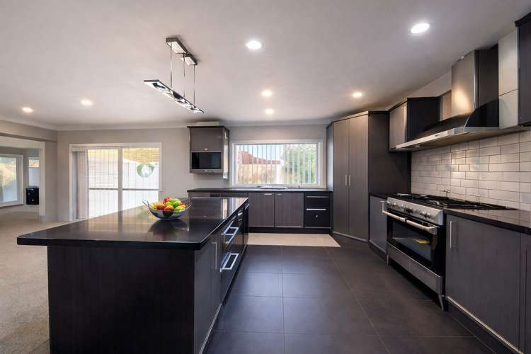 22 Kestev Drive Flat Bush_1
