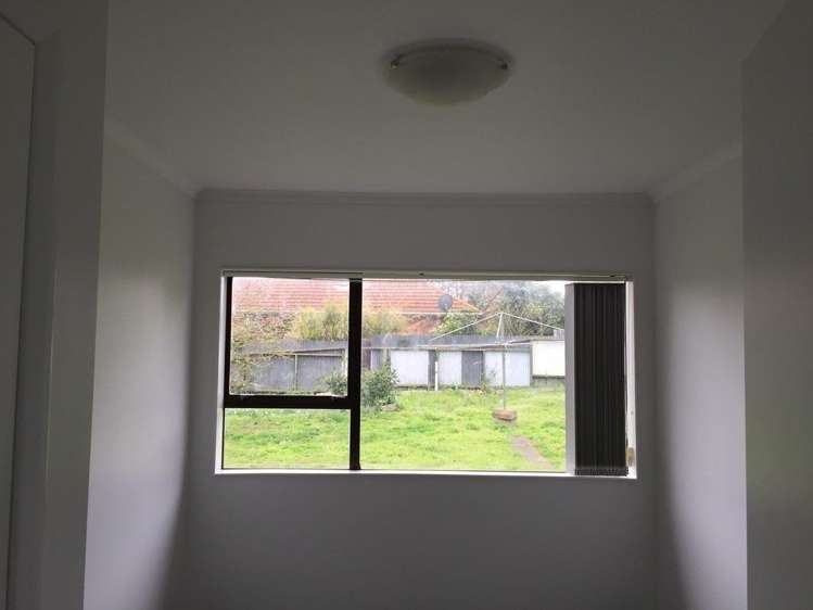 12 Castaing Crescent Te Atatu South_5