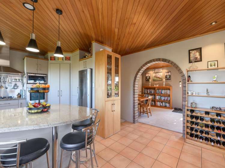 51 Hillcrest Road Otumoetai_14