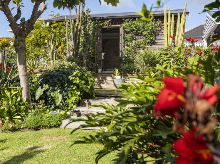 19 Rossgrove Terrace Mount Albert_24