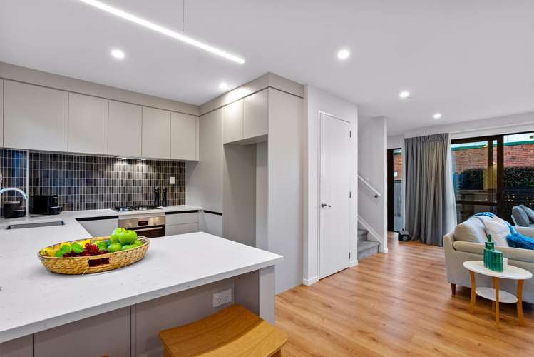 112B Hutchinson Avenue New Lynn_10